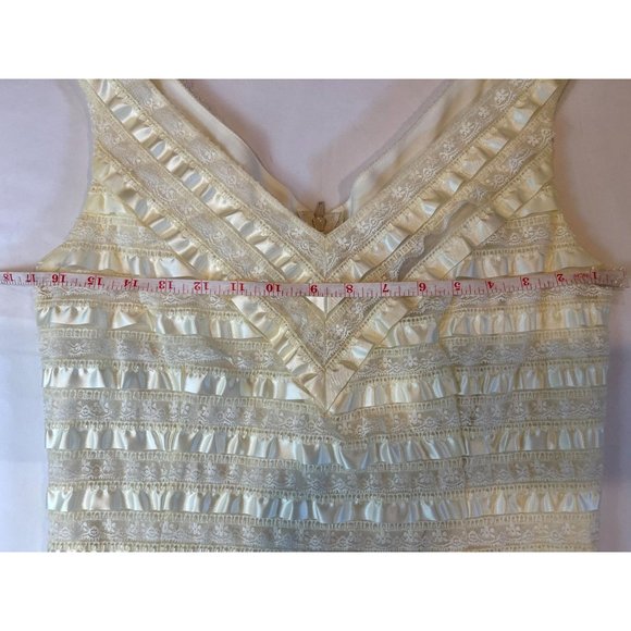 JS Women Ruffle Layered Tank Top Lace Detail V Neck Sleeveless Ivory Size 12 - Picture 4 of 7